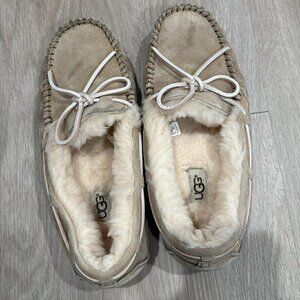 Ugg Dakota Women's, size 8 - Tobacco color